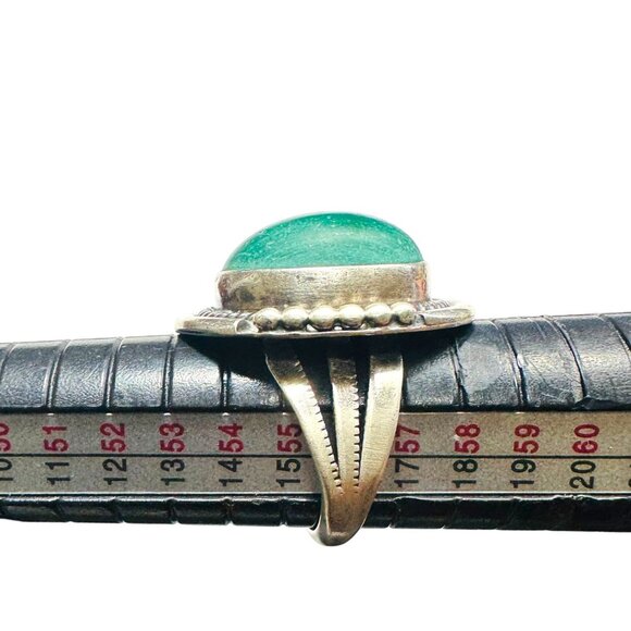 Vintage Navajo Sterling Silver Ring With Malachite Cabochon Stone Size 7.5 - Picture 6 of 13